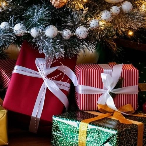 Beeindrucke deine Kollegen auf der Weihnachtsfeier im Büro mit diesen Wichtelgeschenken (Daumen 16 9 1536X864 1659726782 500X500)